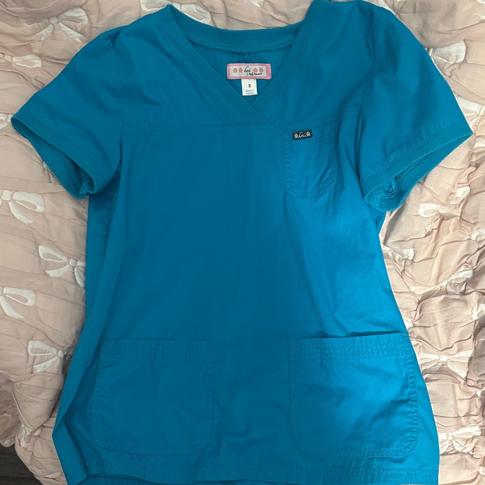 Classics Women's V-Neck Short Sleeve Scrub Top in Teal